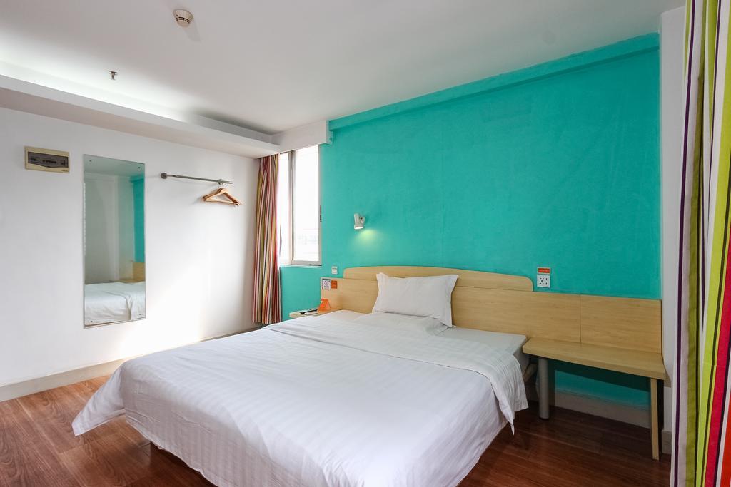 7Days Inn Guangzhou Wuyang New Town Buitenkant foto